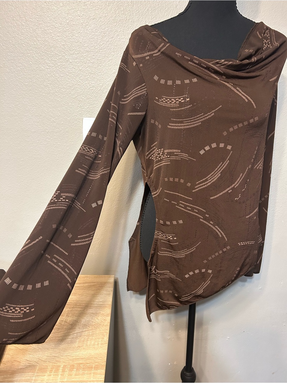 Seventeen Y2K Brown Abstract Cowl Neck Asymmetrical Long Sleeve Top L USA